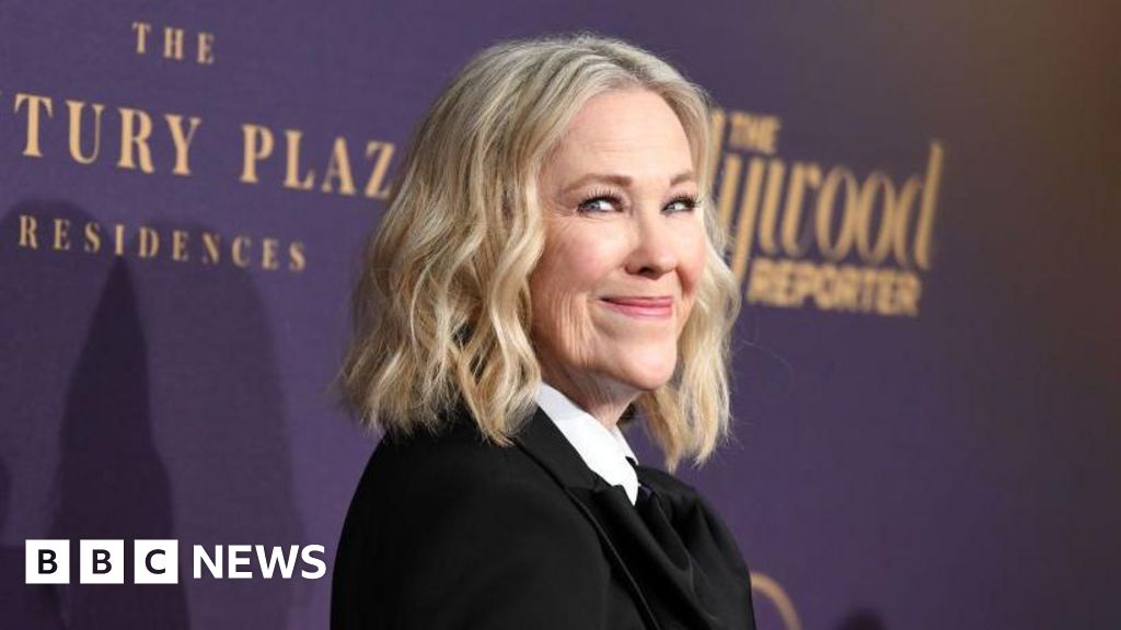 Catherine O'Hara cause of death confirmed as pulmonary embolism – BBC
