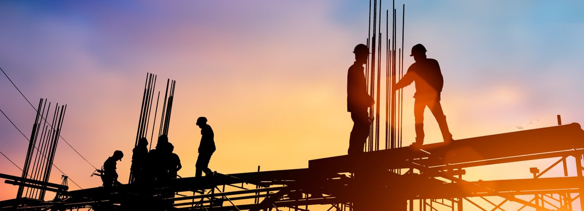 Assessing Fluor (FLR) Valuation After Recent Share Price Momentum And Mixed Return Track Record