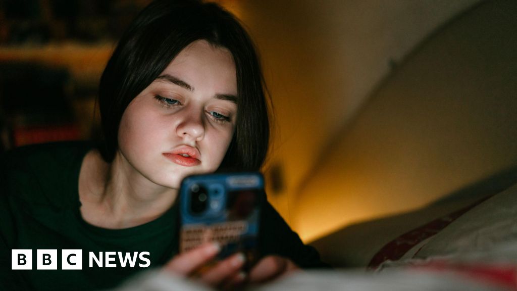 AI chatbots give inaccurate medical advice says Oxford Uni study – BBC