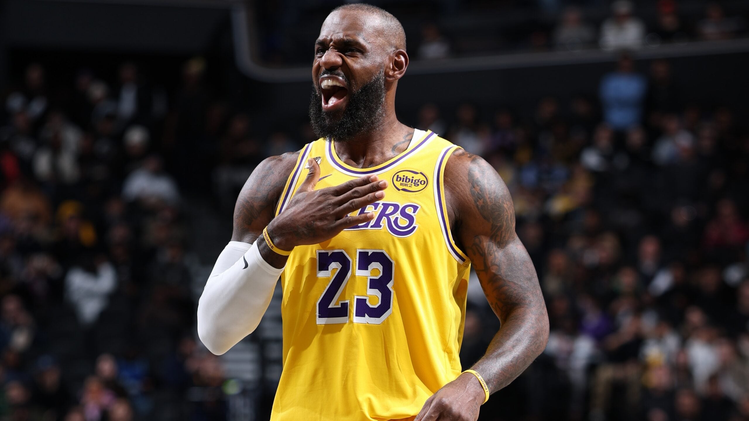 Live Updates: Jaylen Brown’s Celtics take on Cooper Flagg’s Mavericks on a 10-game night