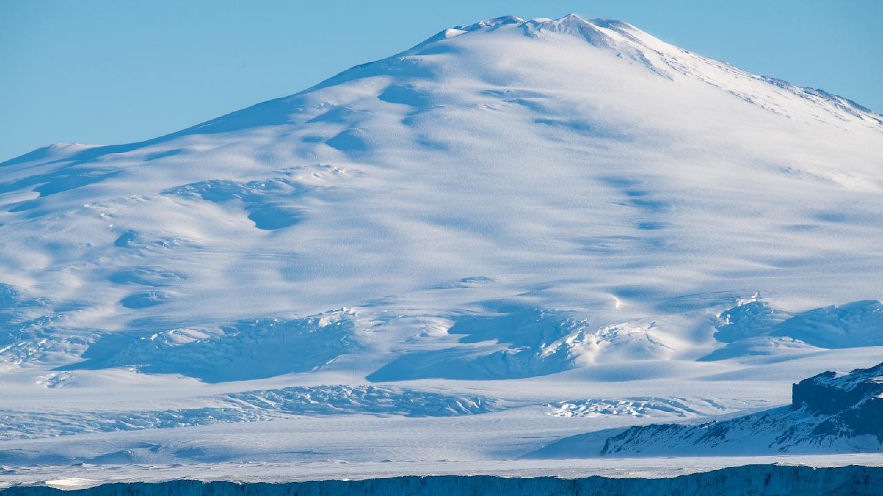 Scientists pioneer first genealogy for volcanoes beneath Antarctic ice – news.cgtn.com
