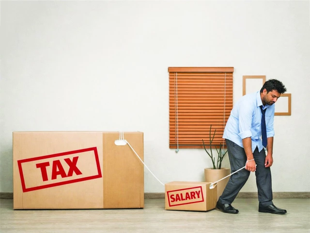 Salaried class paid Rs315b in Jul-Jan