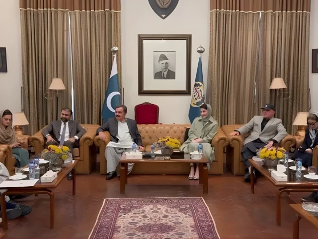 CM Maryam announces Rs10b aid for Balochistan, vows support against terrorism