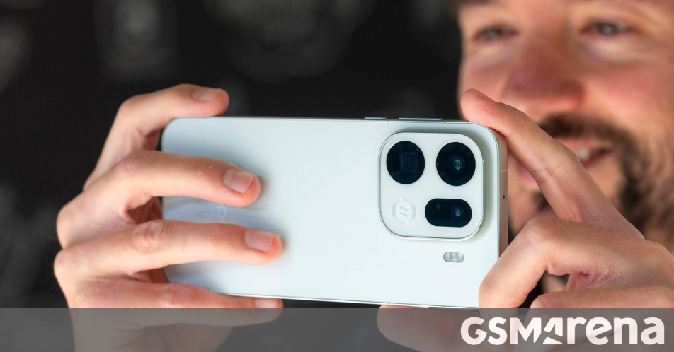 Oppo Find X10 series said to offer MagSafe-like wireless charging