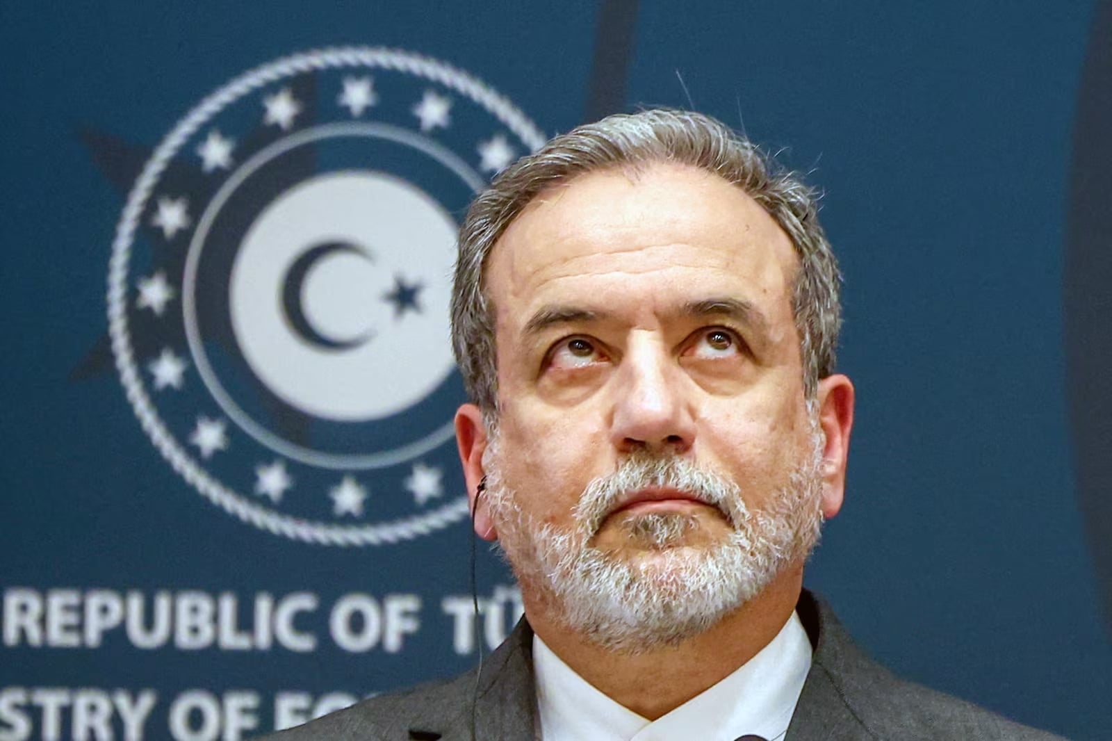 Iran warns US bases face retaliation