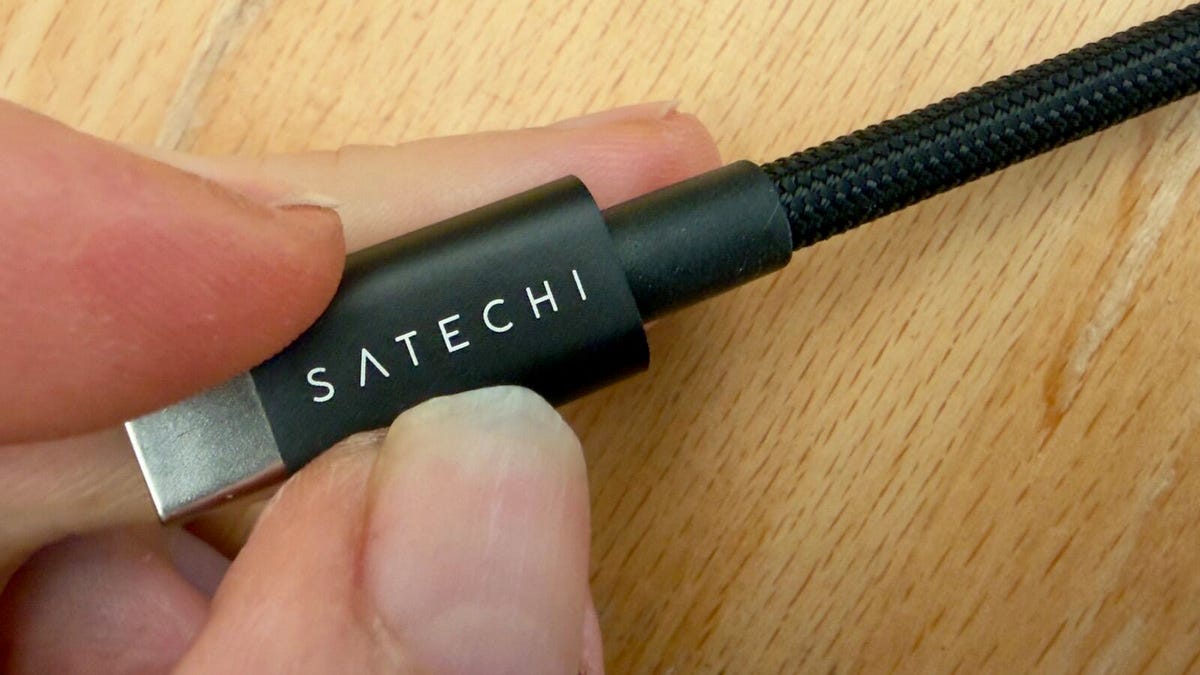 Forget Apple’s pricey Thunderbolt 5 cables – I found a quality one for $40