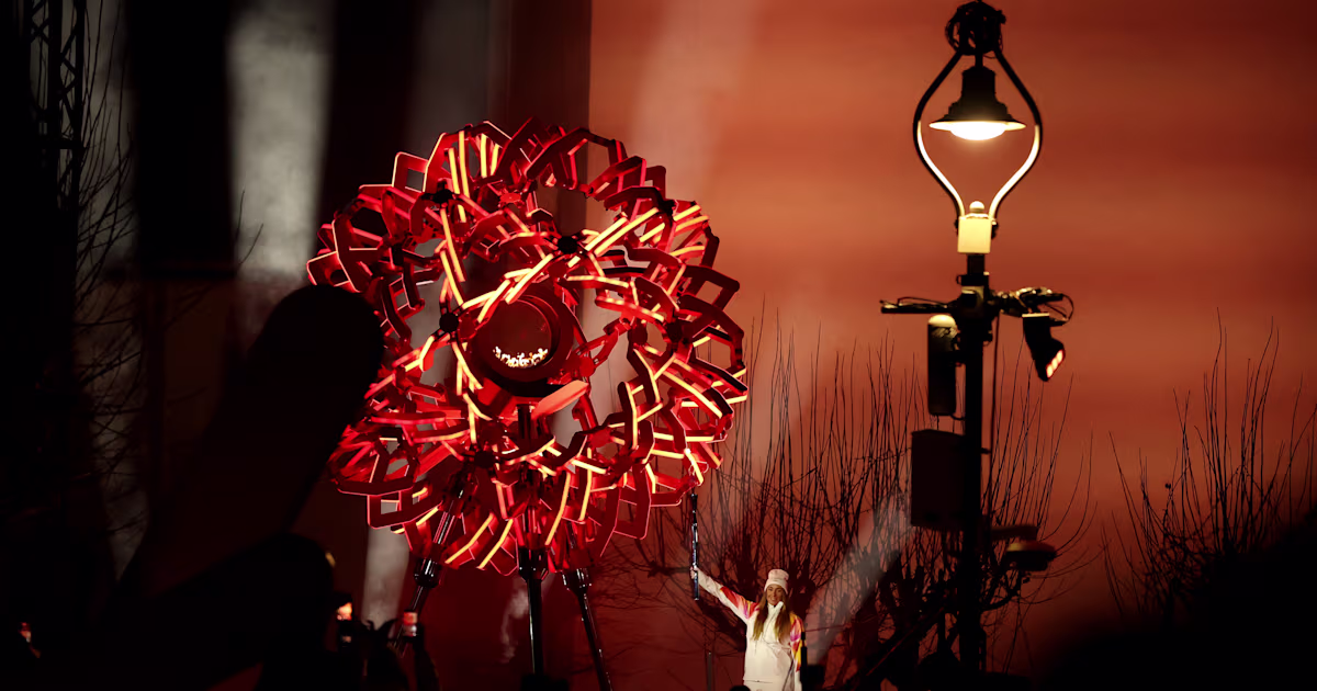 Dual cauldrons lit in historic first, inspired by Leonardo da Vinci