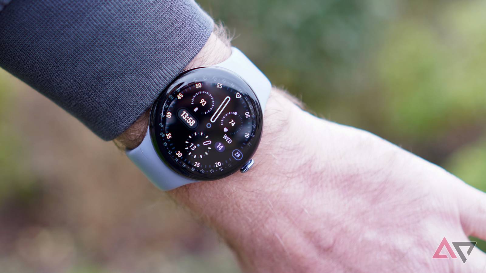 Google frees Wear OS earthquake alerts from phones