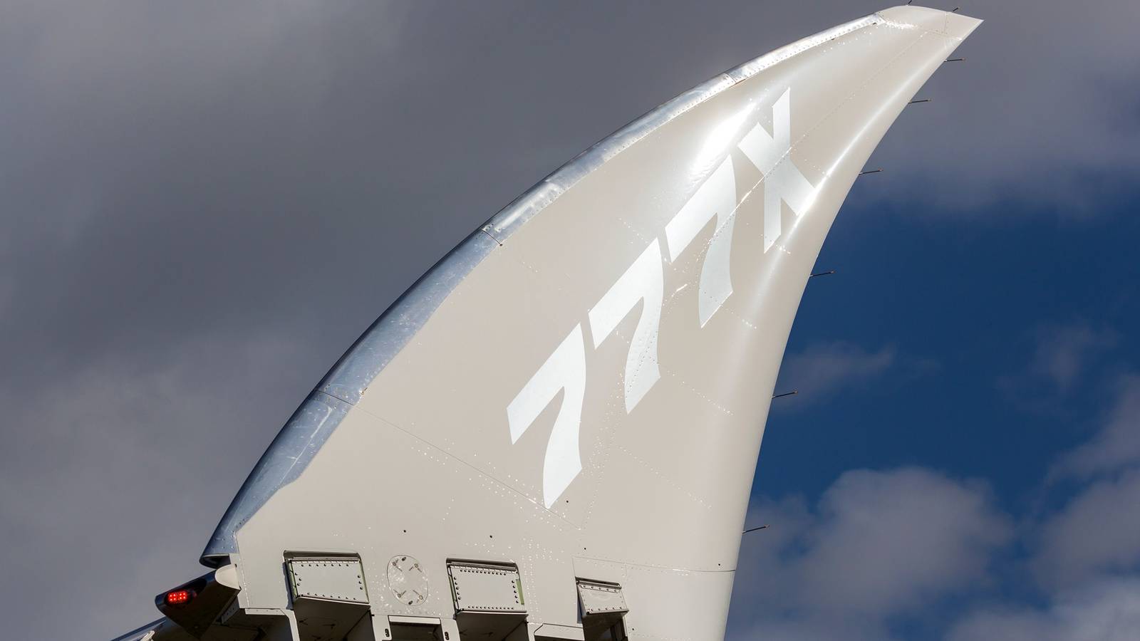 Why Do The Boeing 787’s Engines Have Chevrons & The 777X’s Don’t?