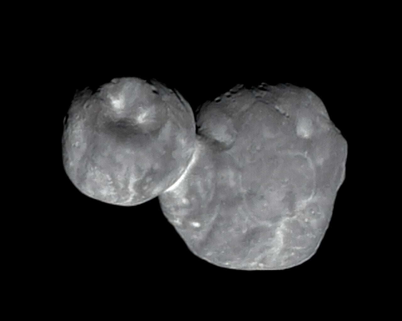 New simulations reveal the hidden forces shaping ‘snowman’ worlds beyond Neptune