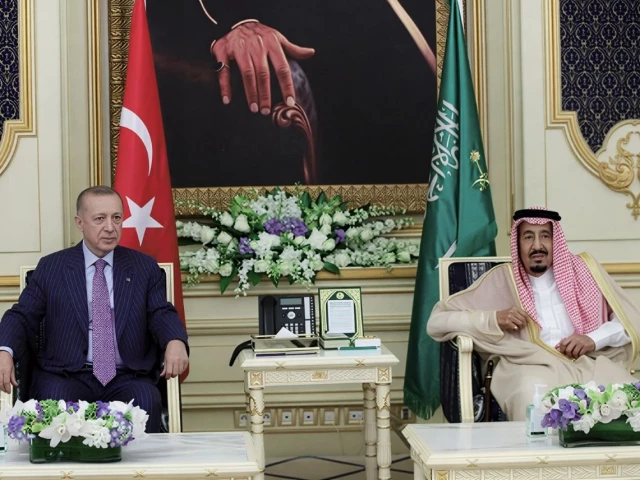 Turkey’s Erdogan visits Saudi as ties between former foes warm