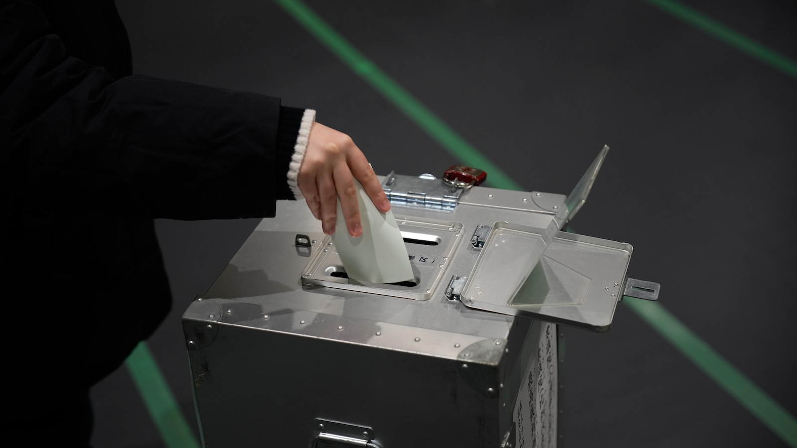 Japanese Prime Minister Sanae Takaichi hopes for big win as polls open in national elections