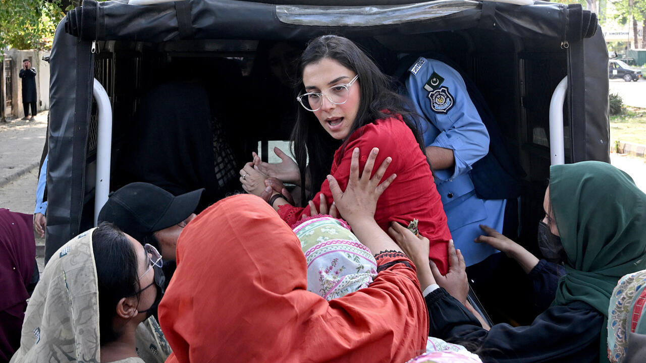 Rights groups fear use of arrest to stifle free speech in Pakistan