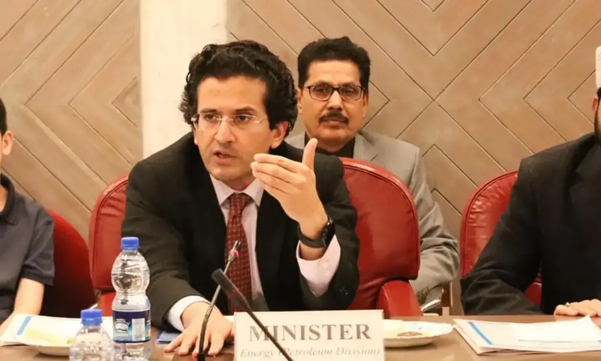 Three petrol shipments expected tomorrow: petroleum minister – Pakistan