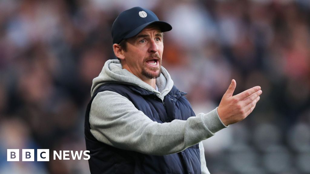 Joey Barton refused bail after 'golf club attack' – BBC