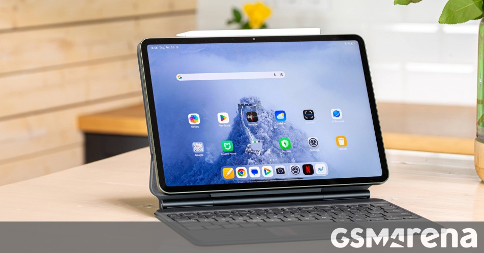 Xiaomi Pad 8 Pro unboxing and hands-on