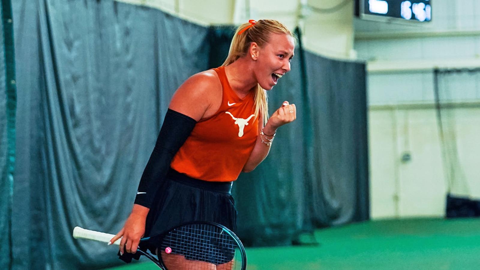 No. 14 Women’s Tennis downs No. 33 Mississippi State, 4-1
