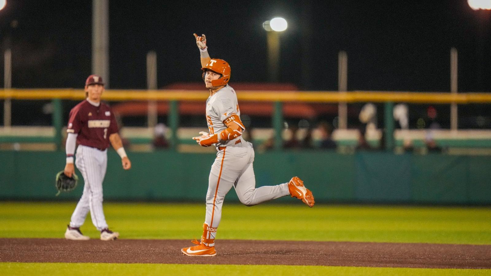 Borba leads No. 2 Baseball to 15-4 victory at Texas State