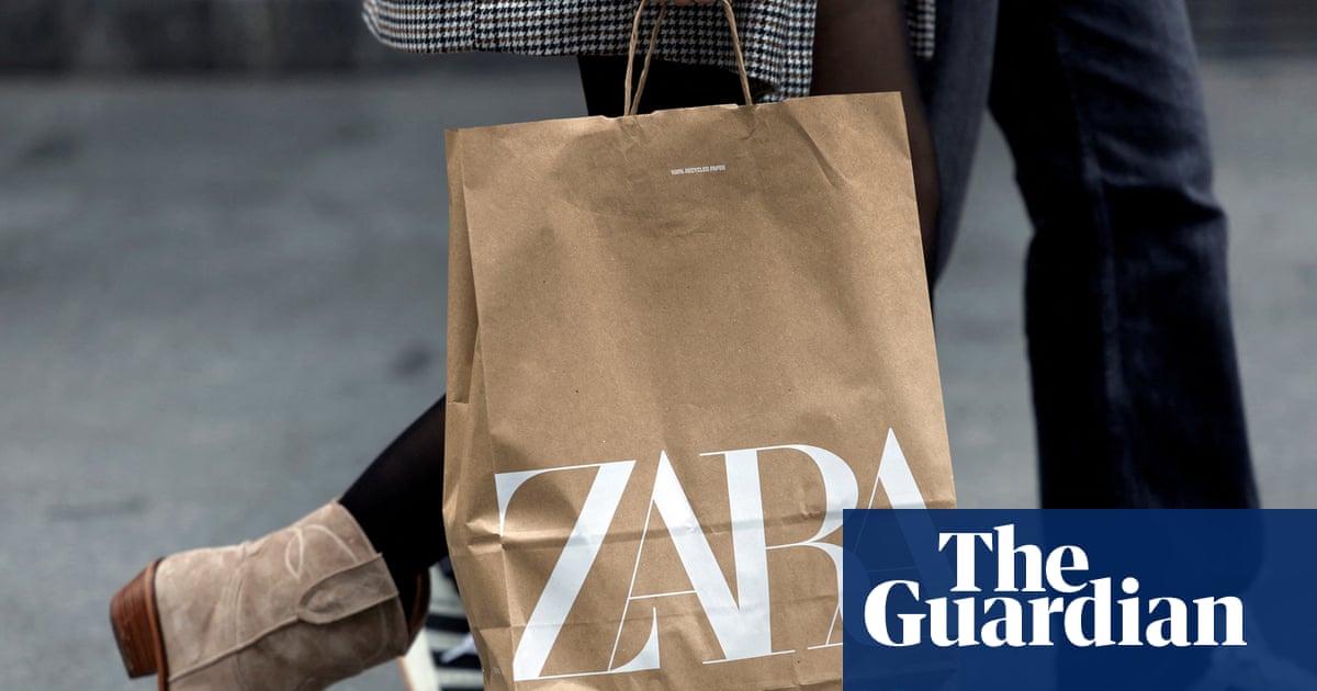 Billionaire Zara founder Amancio Ortega to receive €3.23bn dividend | Retail industry