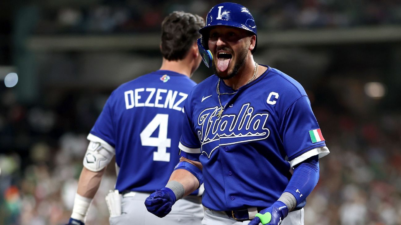 Italy beats Mexico to advance at WBC, along with Team USA