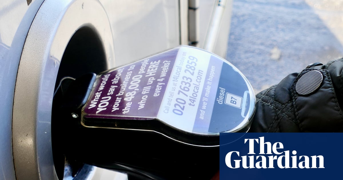 Watchdog puts UK fuel retailers ‘on notice’ over profiteering from Iran war | Competition and Markets Authority
