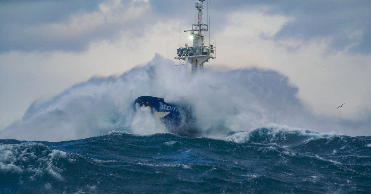 Deckhand on ‘Deadliest Catch’ boat dies while fishing in Alaskan waters
