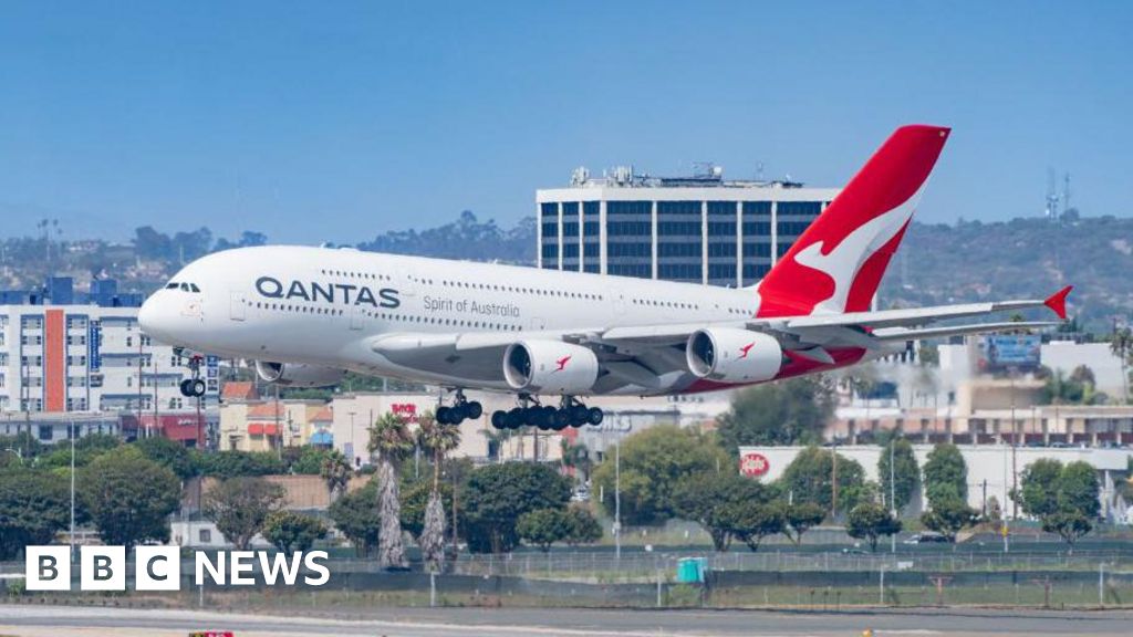 Qantas agrees to pay $74m over Covid-19 travel voucher refunds – BBC