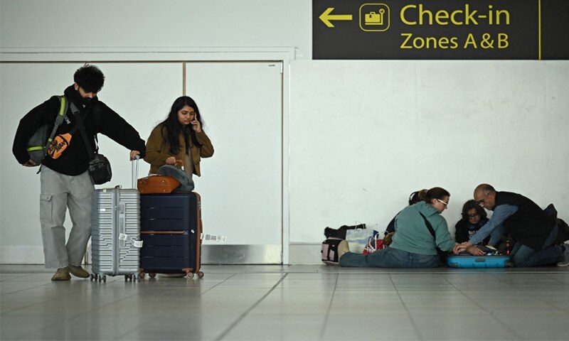 PIA joins worldwide rush to halt Gulf flights amid war – Pakistan