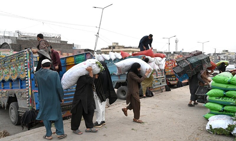 Fuel price hike adds to Ramazan inflation burden – Pakistan