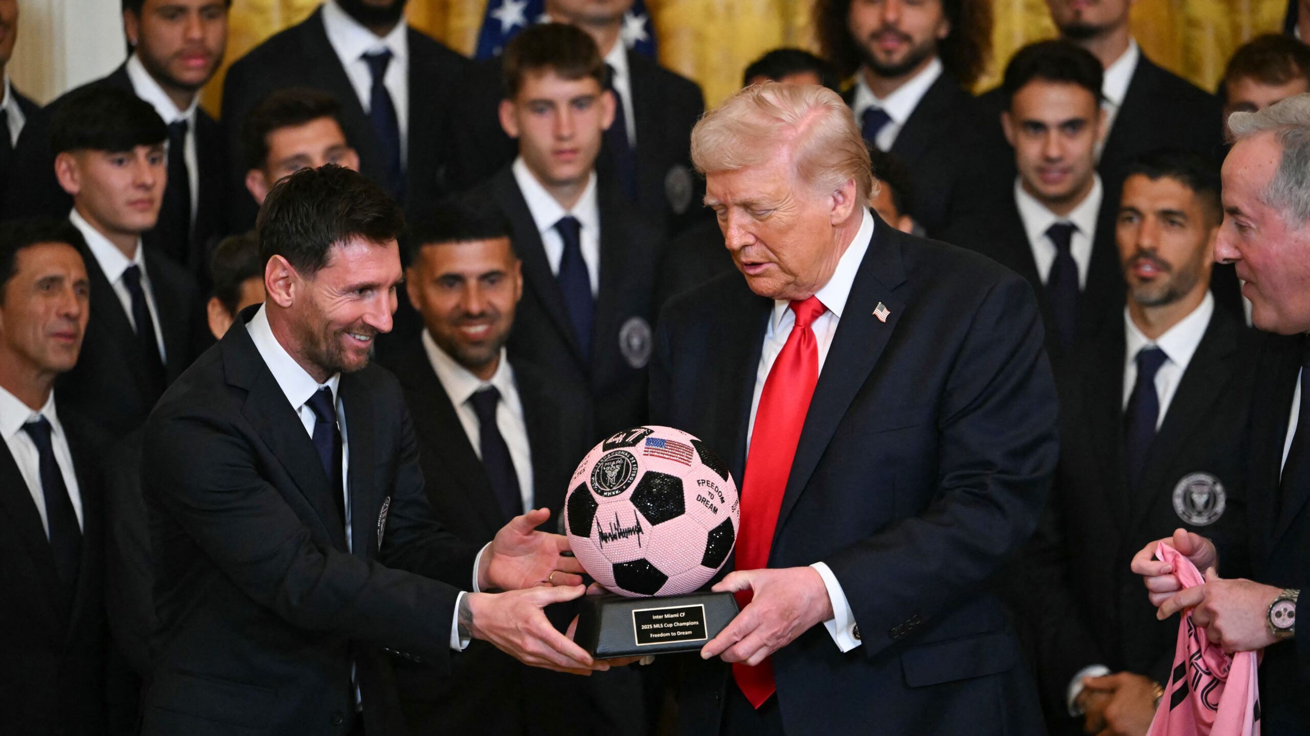 Lionel Messi & Co. defended by Inter Miami boss Javier Mascherano after controversial White House visit & meeting with Donald Trump