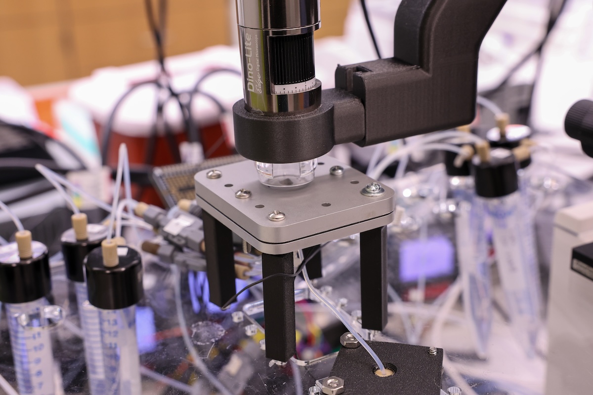 New Robotic Microfluidic Platform Brings AI to Lipid Nanoparticle Design