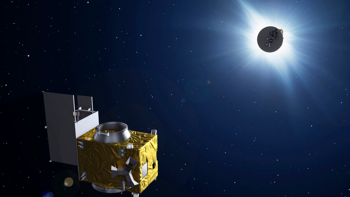 Solar-Eclipsing Probe Back From the Dead After a Month of Silence