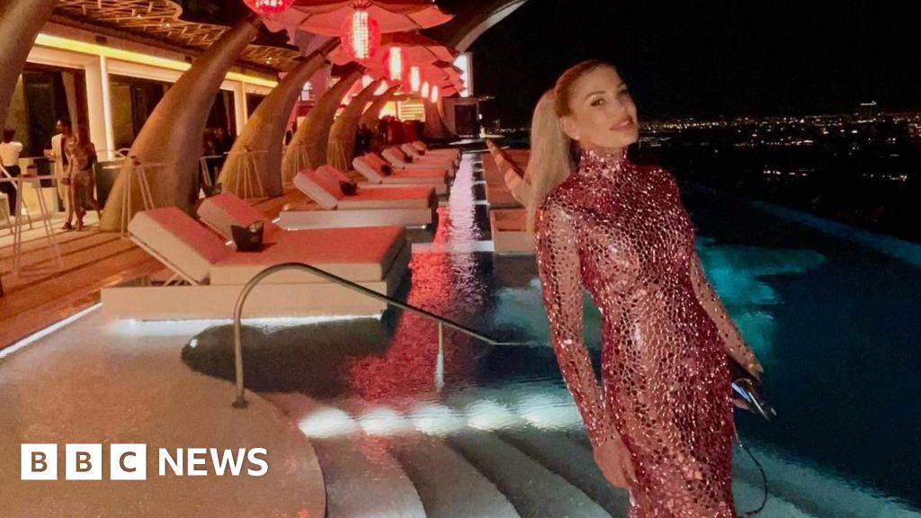 'I saw missiles being intercepted': Influencers tell of shock as Iran hits Dubai's luxury landmarks – BBC