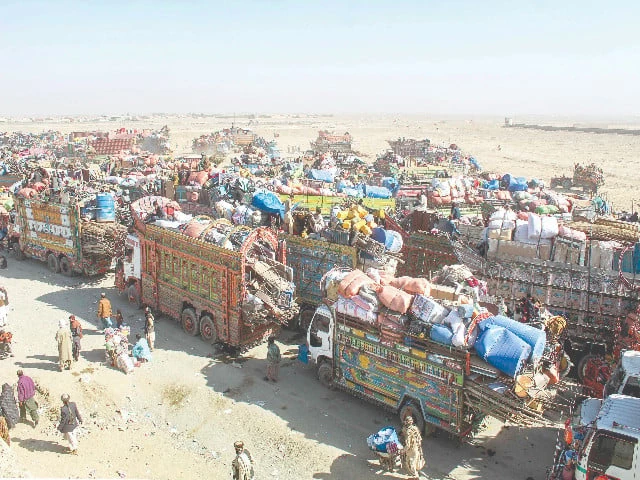 K-P halts crackdown on illegal Afghan migrants residing in province