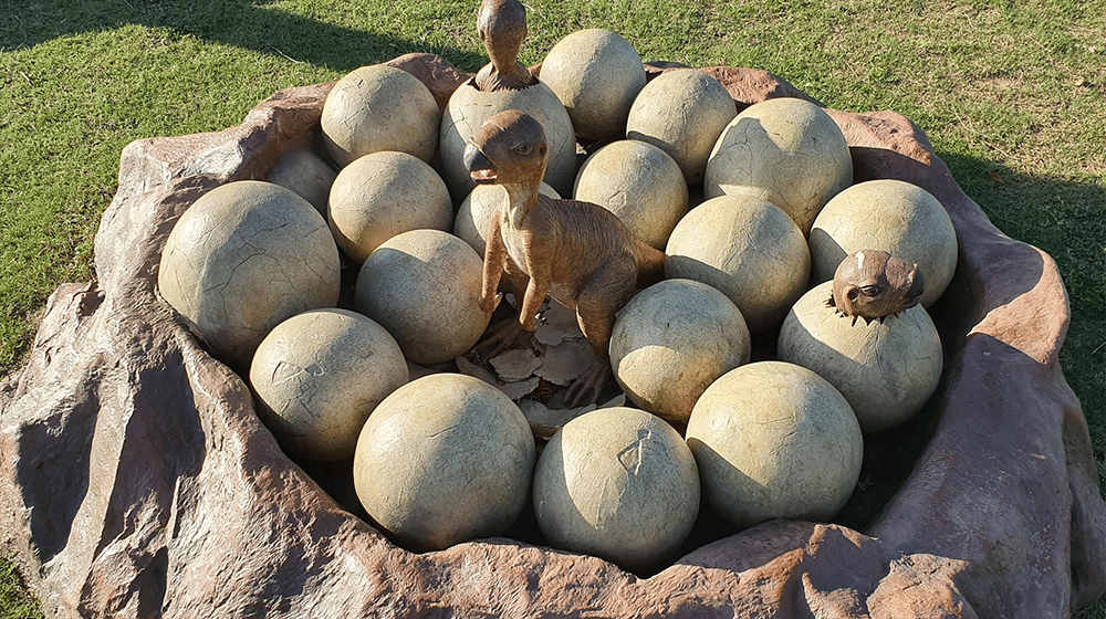 Dinosaurs Used Sunlight and Body Heat to Hatch Their Eggs 70 Million Years Ago