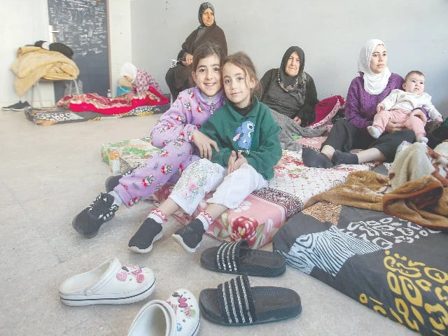 30,000 displaced people in shelters in Lebanon