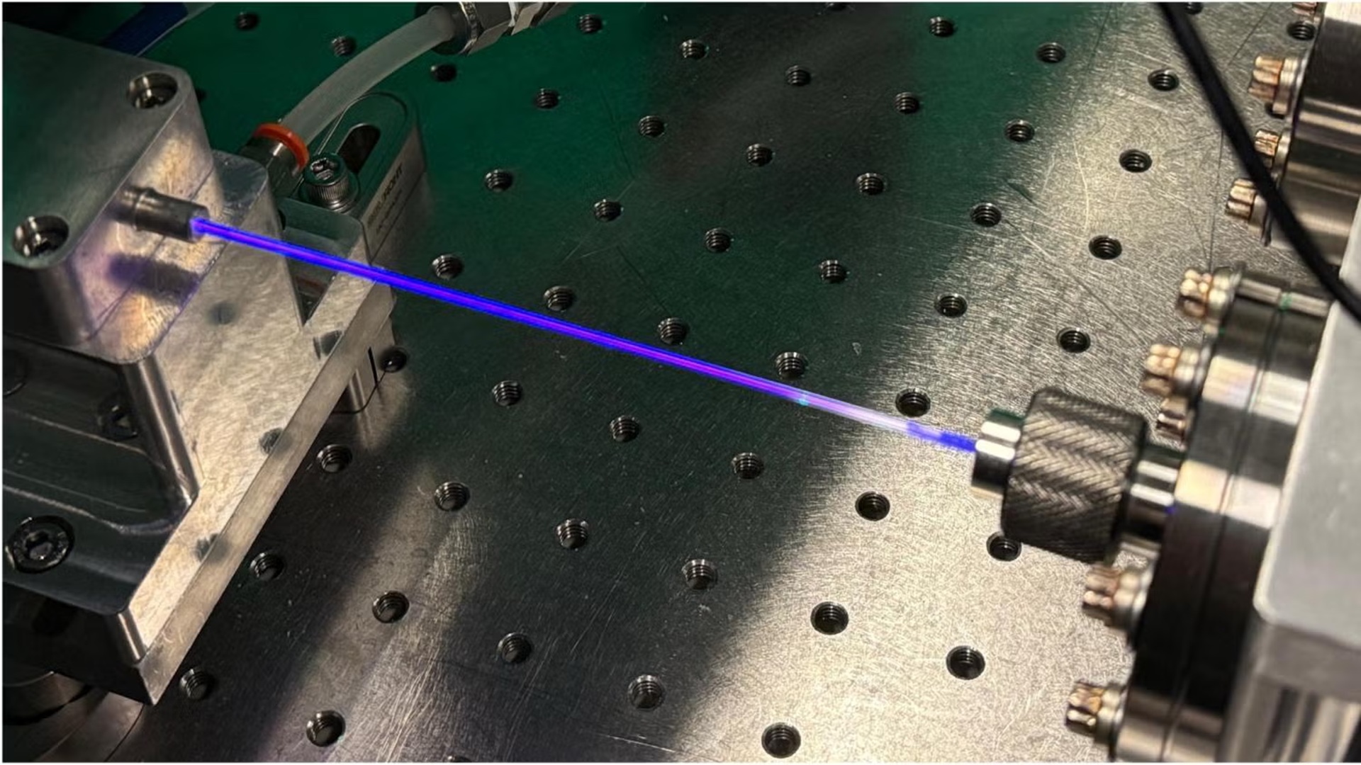 1,000x more efficient tabletop laser could power future nuclear clocks