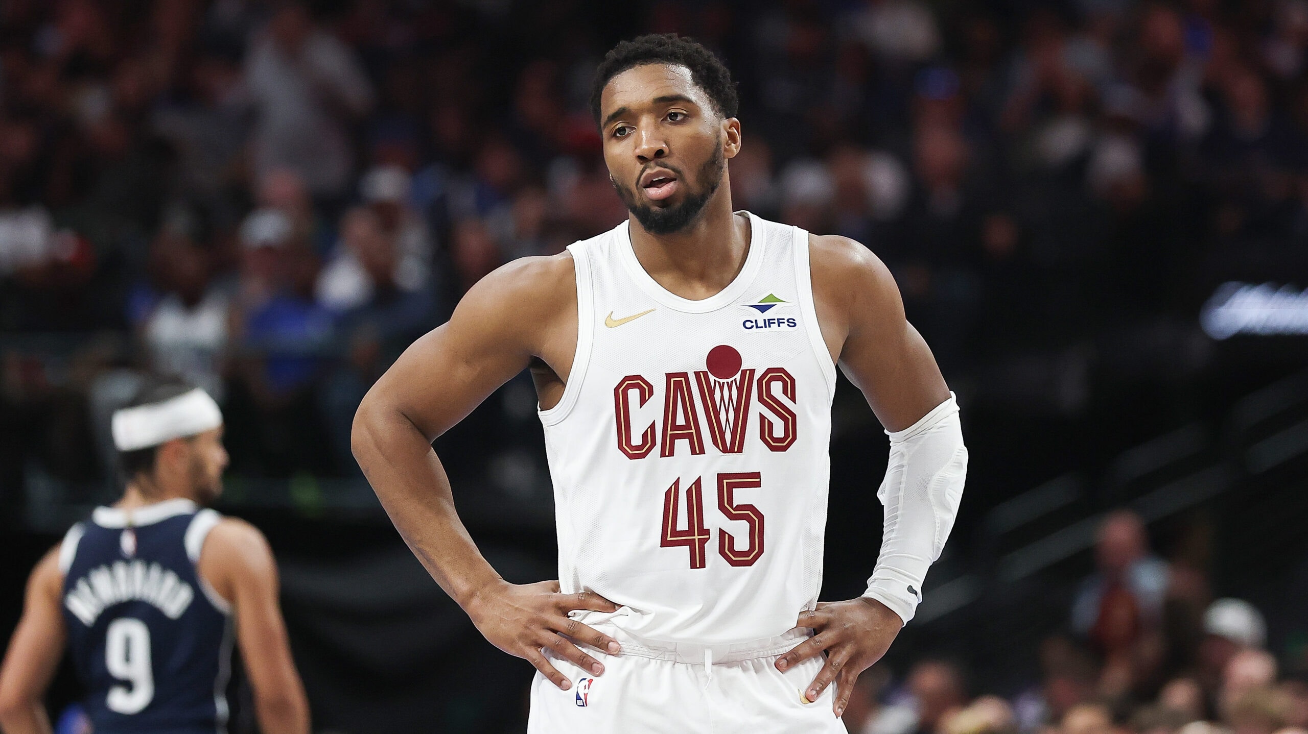 Cavaliers star Donovan Mitchell misses game against Bulls because of bruised left eye
