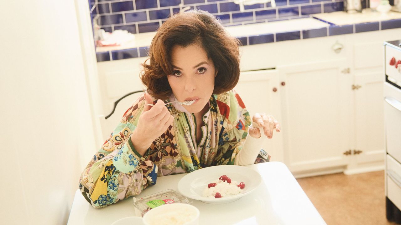 Parker Posey Embraced Humor and Feminism For Her 2026 SAG Actor Awards Fashion