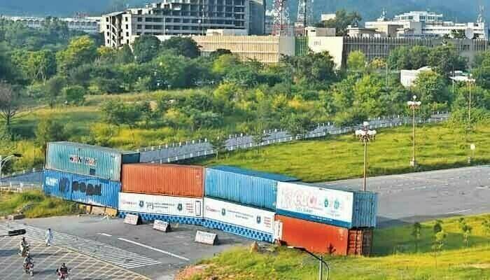 Several roads to Islamabad Red Zone closed