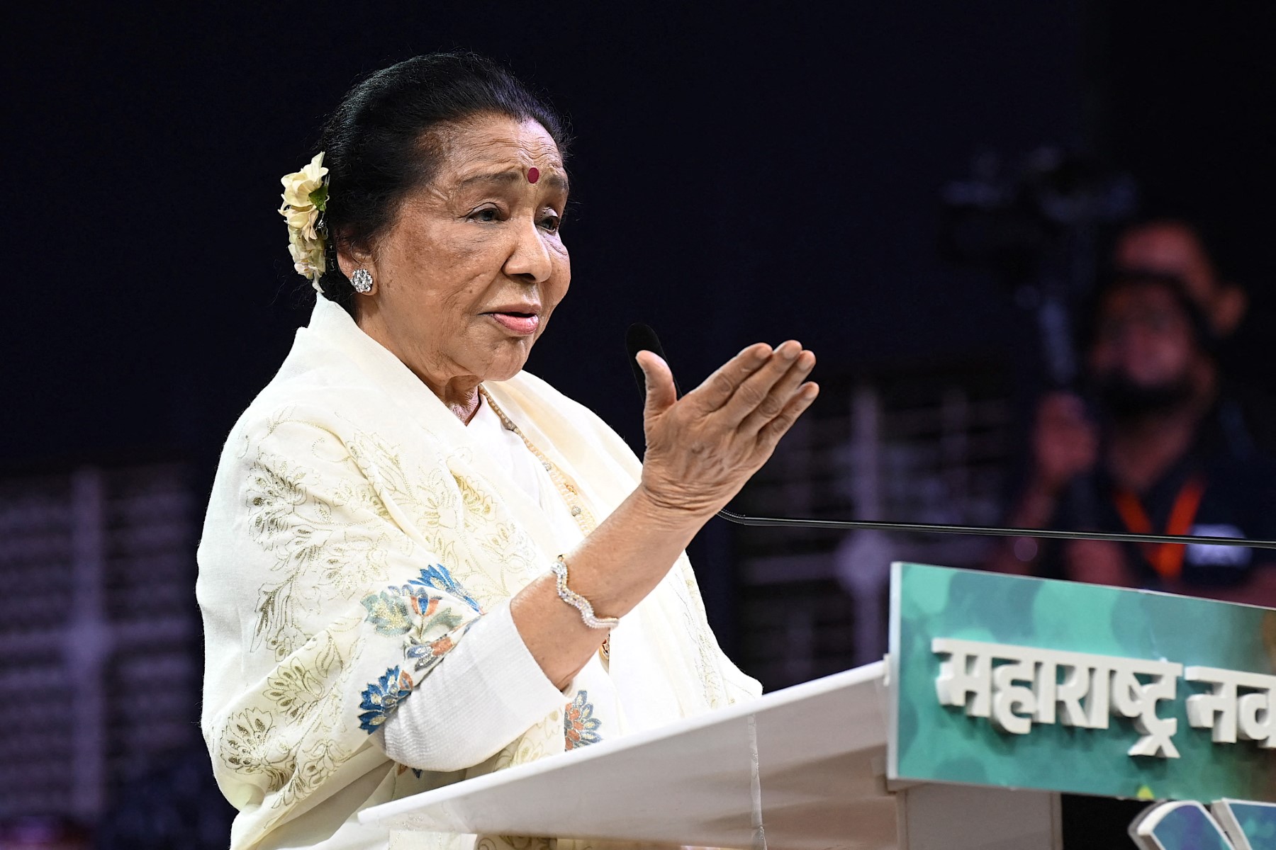 Legendary Bollywood singer Asha Bhosle dies aged 92 | News