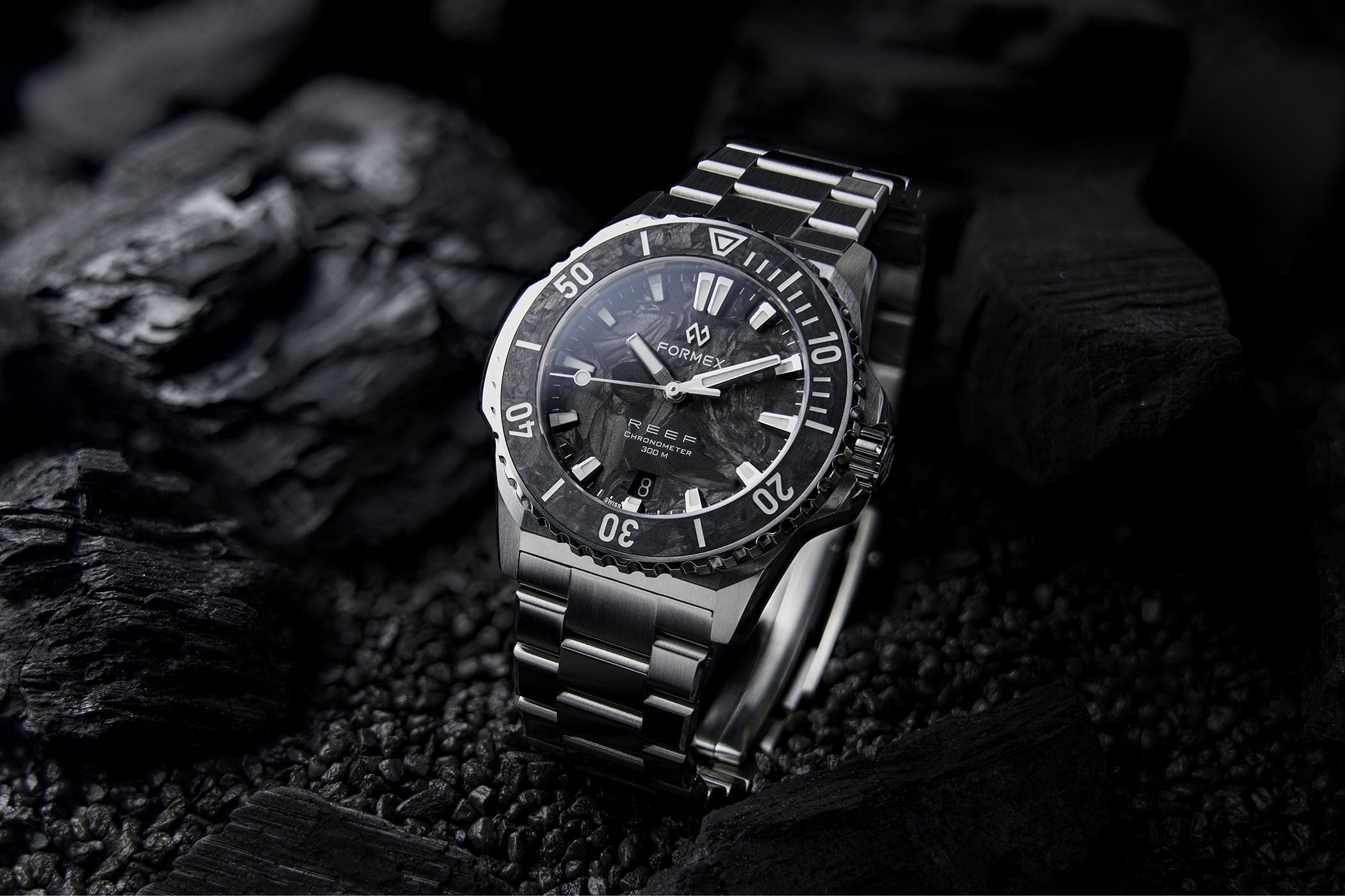 Formex Reef 39.5 Forged Carbon, a new Look for the Compact Diver