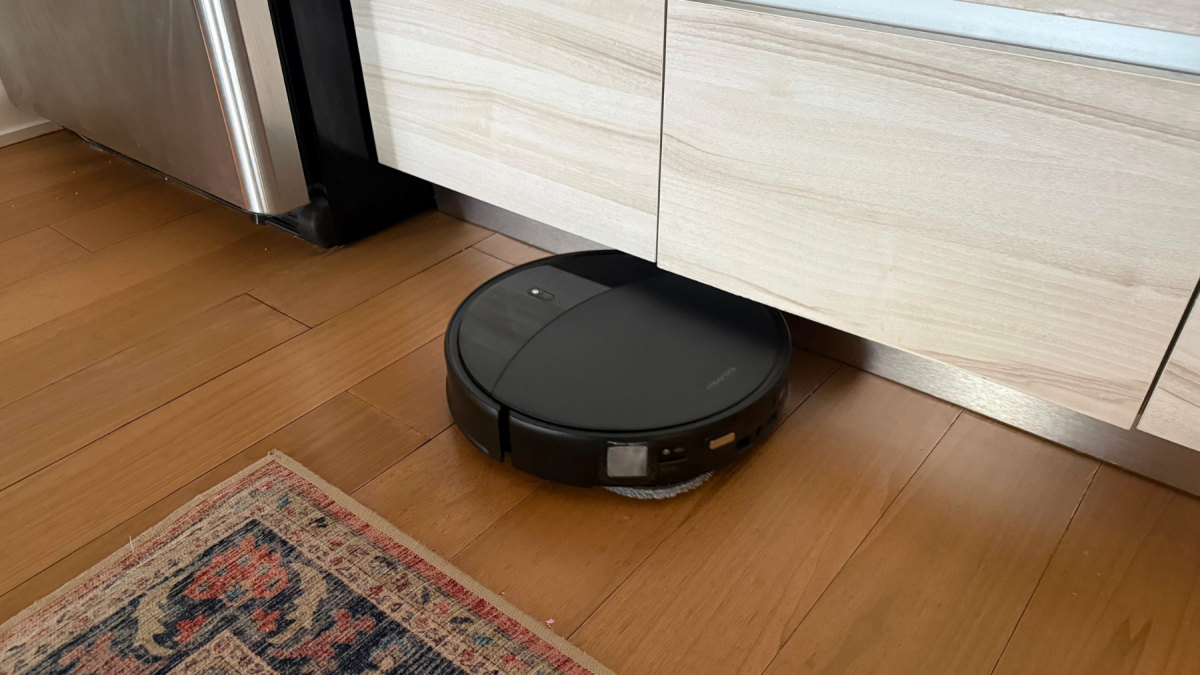 Roborock Saros 20 robot vacuum review: Better than the 10R, but I’m holding out for the Saros 20 Sonic